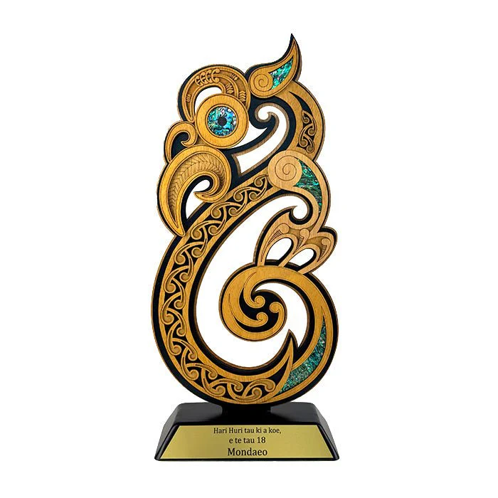 Whopper 60cm Tall Maori Manaia Trophy - Image 3