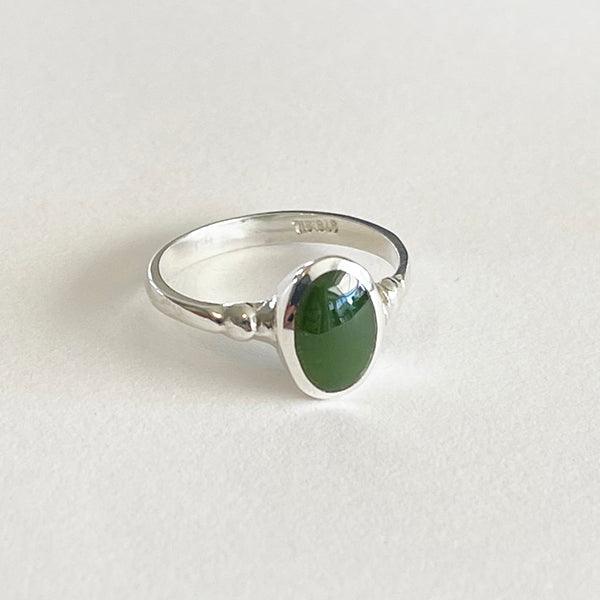 Womens Oval Sterling Silver and Greenstone Ring - Image 4